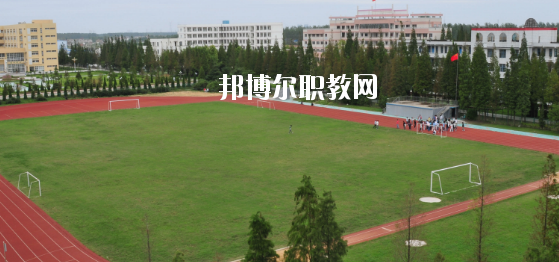 柳州市制劑醫(yī)藥技工學(xué)校2020年報名條件、招生要求、招生對象 
