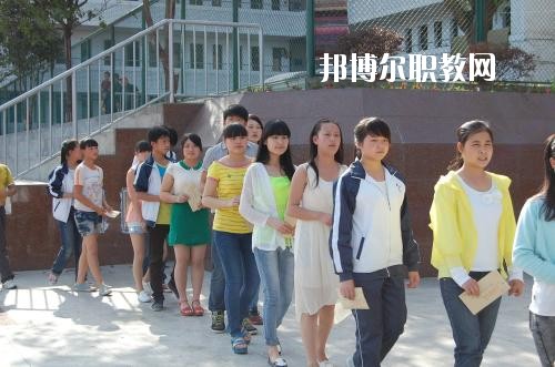 達(dá)州職業(yè)高級中學(xué)2020年報名條件、招生要求、招生對象