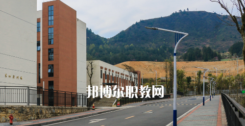 貴州建設(shè)職業(yè)技術(shù)學(xué)院中職部2020年報(bào)名條件、招生要求、招生對(duì)象