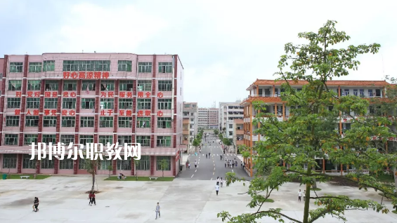 高州第一職業(yè)技術(shù)學(xué)校2020年報名條件、招生要求、招生對象