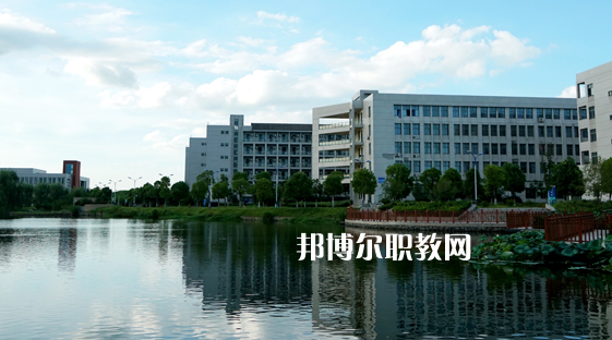 安徽銅陵技師學(xué)院2021年報(bào)名條件、招生要求、招生對(duì)象
