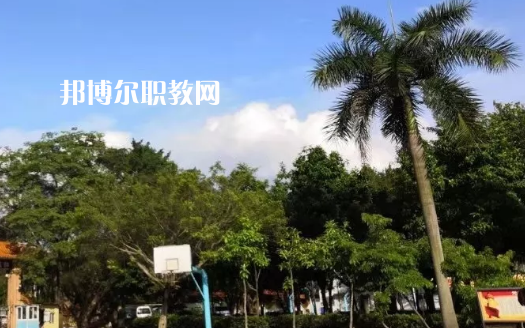 佛山騰飛技工學(xué)校2021年報名條件、招生要求、招生對象