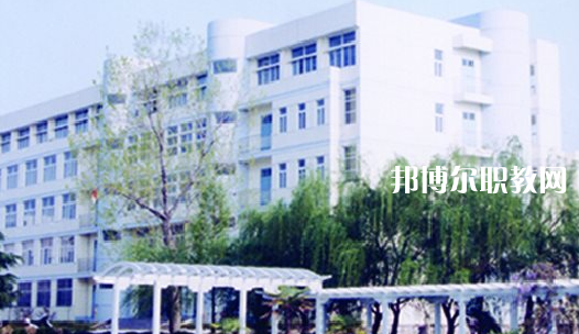 安慶市建筑工程學(xué)校2021年報名條件、招生要求、招生對象