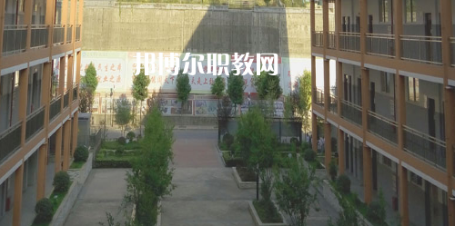 遵義市紅花崗區(qū)經(jīng)濟職業(yè)技術(shù)學校怎么樣、好不好