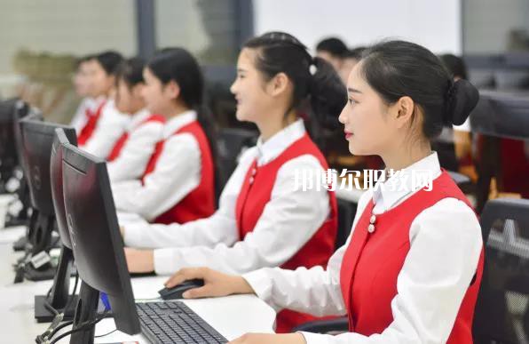 云龍縣民族職業(yè)高級中學2021年報名條件、招生要求、招生對象