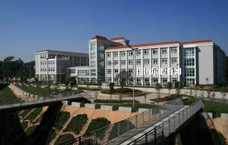 昆明官渡區(qū)職業(yè)高級中學(xué)2021年學(xué)費(fèi)、收費(fèi)多少