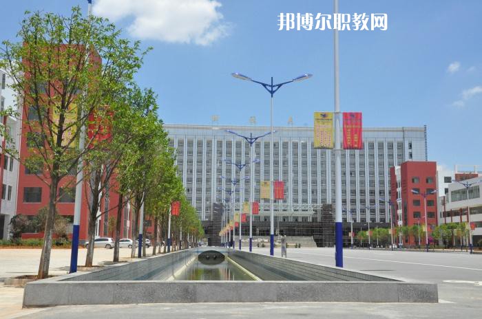 昆明醫(yī)藥職業(yè)技術(shù)學(xué)校2021年報名條件、招生要求、招生對象