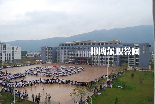 麗江民族中等專(zhuān)業(yè)學(xué)校怎么樣、好不好