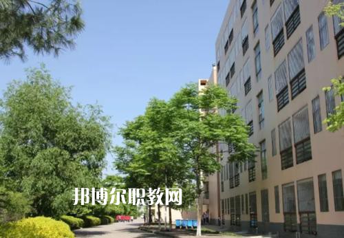 云南曲靖應(yīng)用技術(shù)學(xué)校2021年學(xué)費、收費多少