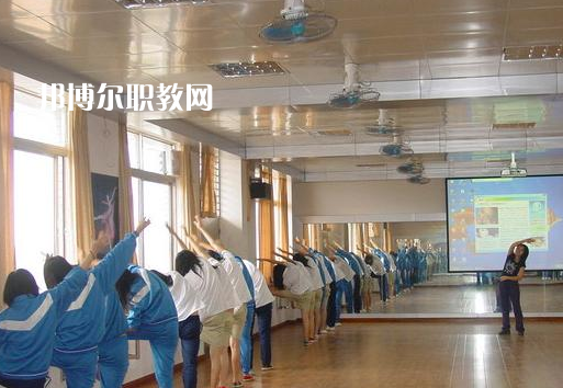 鶴山職業(yè)技術(shù)學(xué)校2022年報名條件、招生要求、招生對象