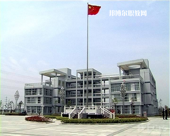 江蘇興化中等專業(yè)學(xué)校2022年報(bào)名條件、招生要求、招生對(duì)象