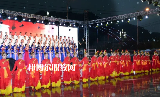 徽縣職業(yè)中專2022年報名條件、招生要求、招生對象 