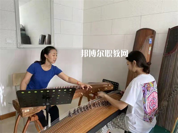 唐山藝術(shù)學(xué)校2022年報(bào)名條件、招生要求、招生對(duì)象