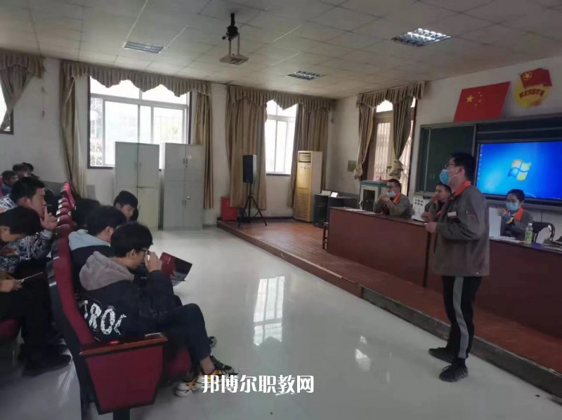 江蘇省賈汪中等專業(yè)學(xué)校2022年報(bào)名條件、招生要求、招生對(duì)象