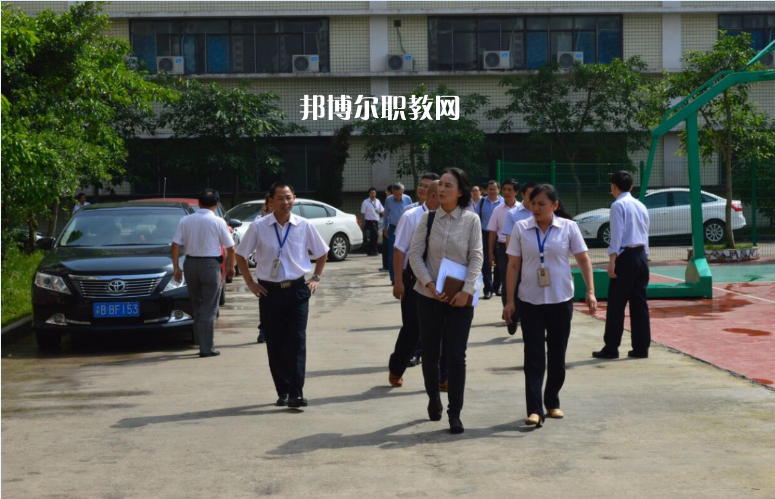重慶渝北區(qū)竟成中學(xué)校2022年報名條件、招生要求、招生對象