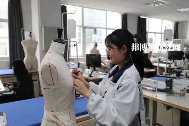 江蘇省蘇州絲綢中等專業(yè)學(xué)校2022年報名條件、招生要求、招生對象
