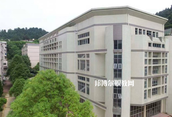 貴陽(yáng)精工科技學(xué)校2022年學(xué)費(fèi)、收費(fèi)多少