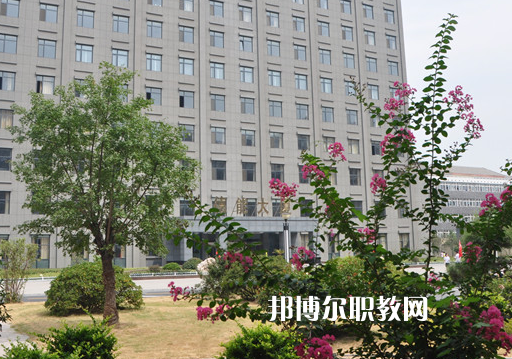 徐州機(jī)電技師學(xué)院2022年報(bào)名條件、招生要求、招生對(duì)象