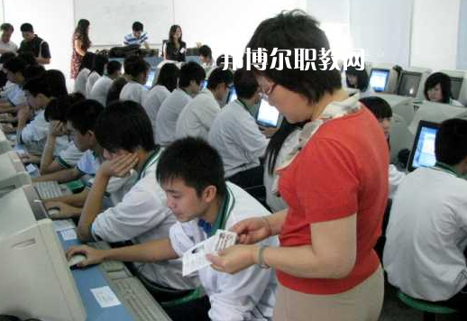 汕頭澄海職業(yè)技術(shù)學(xué)校2022年報(bào)名條件、招生要求、招生對象