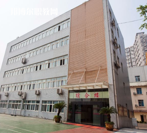 重慶工業(yè)學(xué)校2022年報(bào)名條件、招生要求、招生對(duì)象