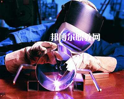 秦皇島燕成中等專業(yè)學校2022年報名條件、招生要求、招生對象