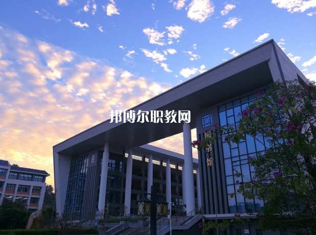 惠州衛(wèi)生學校2022年學費、收費多少