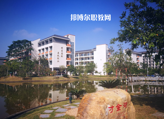 惠州衛(wèi)生學(xué)校2022年報(bào)名條件、招生要求、招生對(duì)象