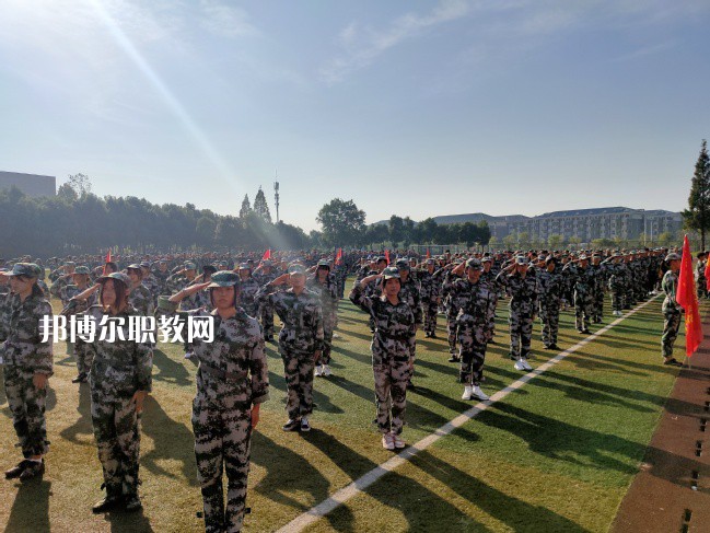 六安市職業(yè)學(xué)校(中專部)2022年報(bào)名條件、招生要求、招生對象