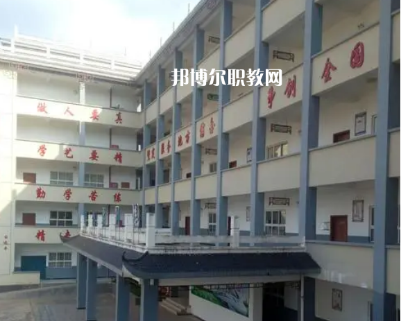 榕江縣中等職業(yè)學(xué)校2022年報(bào)名條件、招生要求、招生對(duì)象