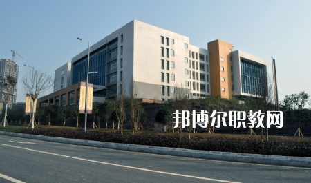 重慶建材技工學(xué)校2022年報(bào)名條件、招生要求、招生對(duì)象