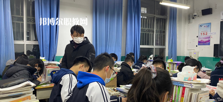 張家口華溢中等專業(yè)學校2022年學費、收費多少