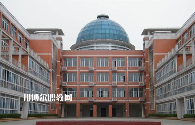 重慶大足職業(yè)教育中心2022年報(bào)名條件、招生要求、招生對(duì)象