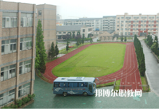 揚州市弘揚中等專業(yè)學校2022年報名條件、招生要求、招生對象