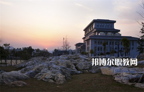 鎮(zhèn)江技師學(xué)院2022年報(bào)名條件、招生要求、招生對(duì)象