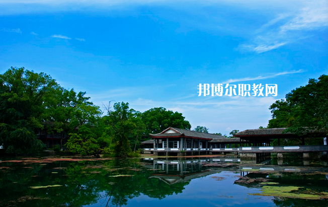 廣西桂林農(nóng)業(yè)學(xué)校2022年報(bào)名條件、招生要求、招生對象