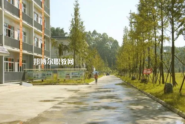 樂山嘉州衛(wèi)生職業(yè)學校怎么樣、好不好