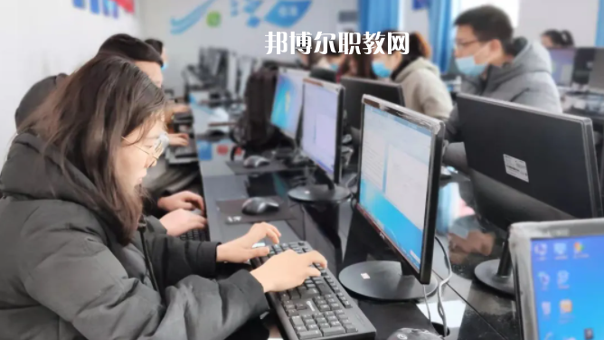 合肥中科信息工程技工學(xué)校2022年報(bào)名條件、招生要求、招生對象
