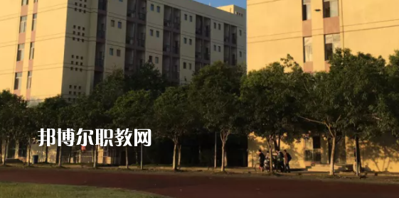 嵩明職業(yè)高級中學(xué)2022年報名條件、招生要求、招生對象