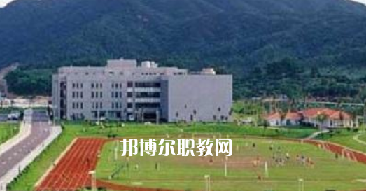滎經(jīng)縣職業(yè)高級中學(xué)2022年報名條件、招生要求、招生對象