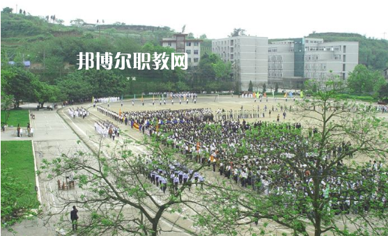 內(nèi)江鐵路機械學校2022年報名條件、招生要求、招生對象