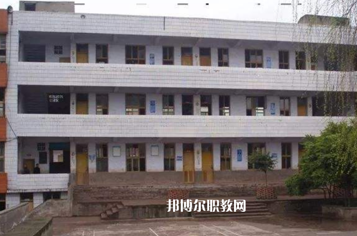 岳池白廟職業(yè)中學校2022年報名條件、招生要求、招生對象