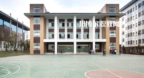 四川屏山職業(yè)技術學校2022年報名條件、招生要求、招生對象