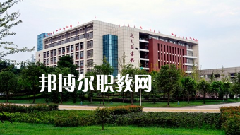 西南醫(yī)科大學(xué)護(hù)理學(xué)院附屬衛(wèi)生學(xué)校2022年報(bào)名條件、招生要求、招生對象