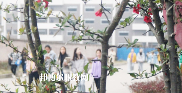 南充工貿(mào)科技職業(yè)學(xué)校2022年報(bào)名條件、招生要求、招生對(duì)象