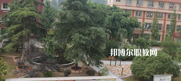 樂山商務(wù)技工學(xué)校怎么樣、好不好