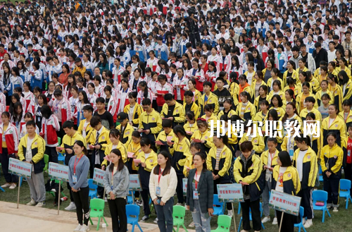 湖南醫(yī)藥職業(yè)中等專業(yè)學(xué)校2022年報名條件、招生要求、招生對象
