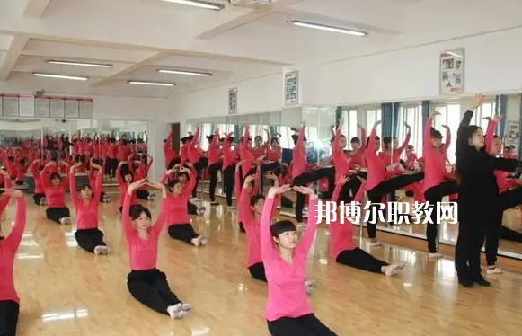天府成人中等專(zhuān)業(yè)學(xué)校2022年怎么樣、好不好
