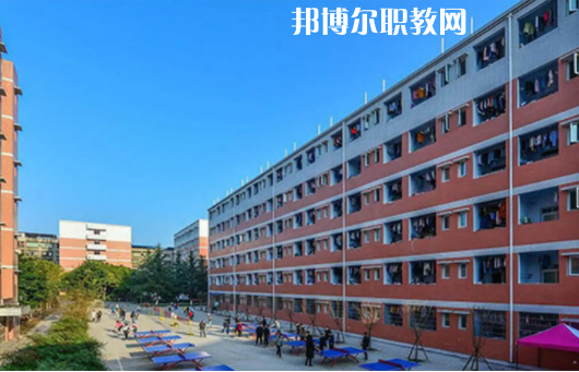 四川育英醫(yī)養(yǎng)科技技工學校2022年怎么樣、好不好