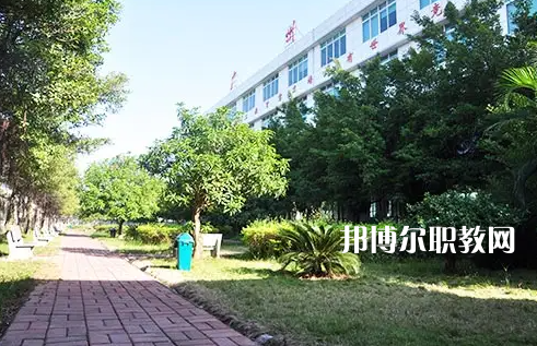 華中信息商務(wù)技工學(xué)校2022年怎么樣、好不好
