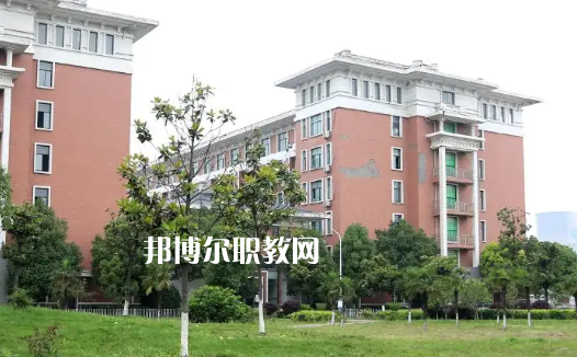 湖北機械工業(yè)學校2022年報名條件、招生要求、招生對象